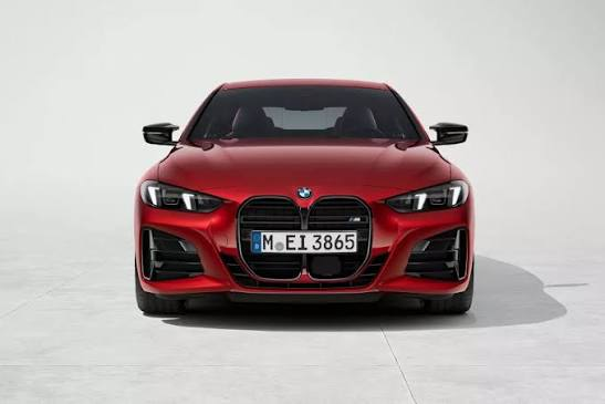 아빠들이 꿈도 못 꾼다는 BMW M4 컴페티션, 530마력에 가격은 1억3,700만원