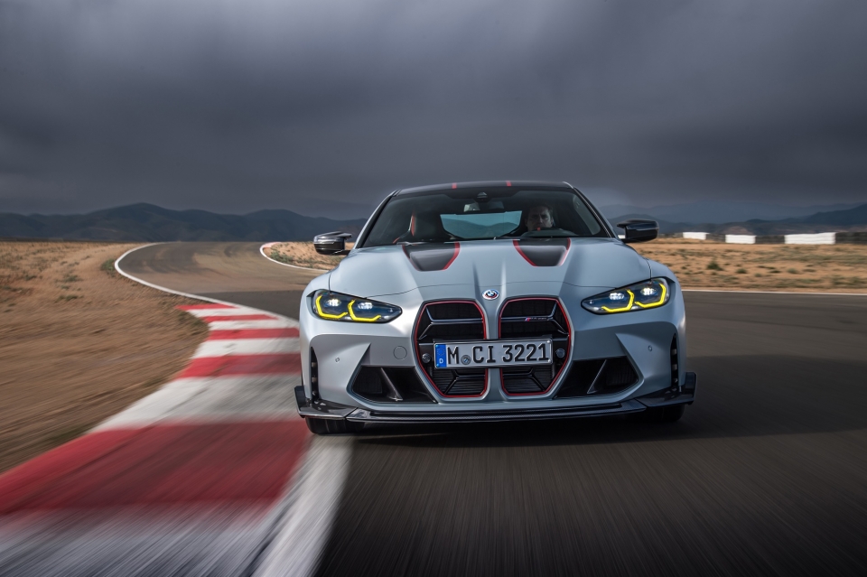 더 가볍고 빠른 BMW M4 CSL, "18년만에 돌아왔다" < 새 모델 < 자동차 < 기사본문 - 모터그래프코리아