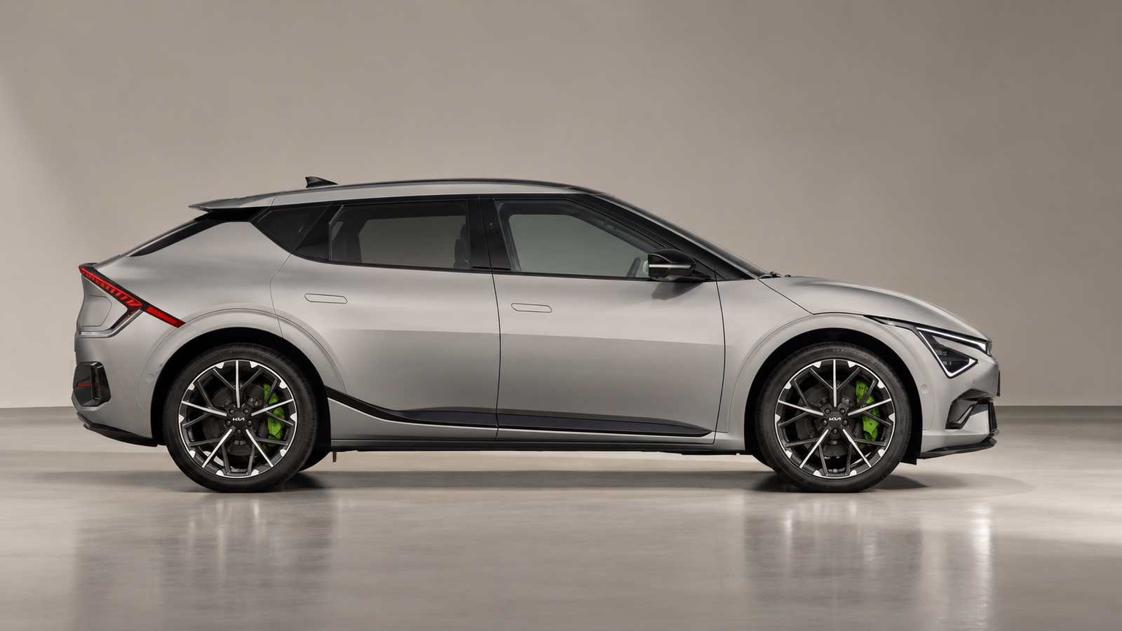더 뉴 EV6 GT 공식 외관을 참고한 측면 이미지